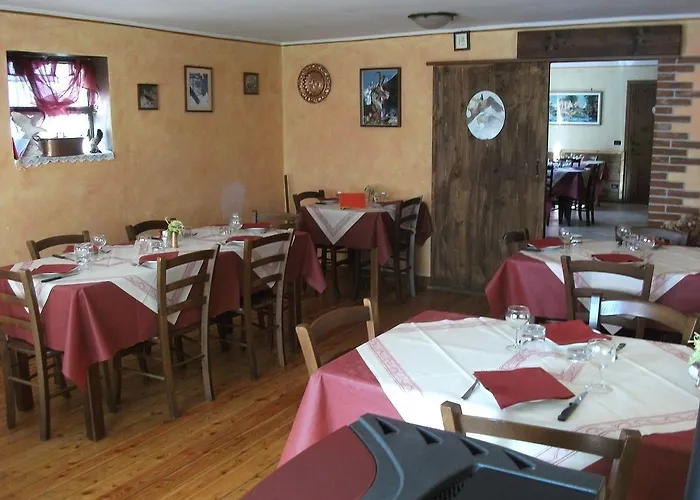 Aquila Bianca Hotell 3*